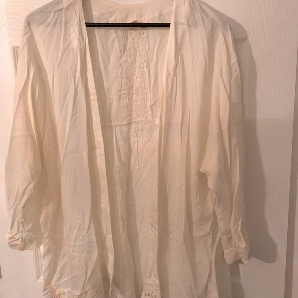 Roxy Cardigan- White- Size XL